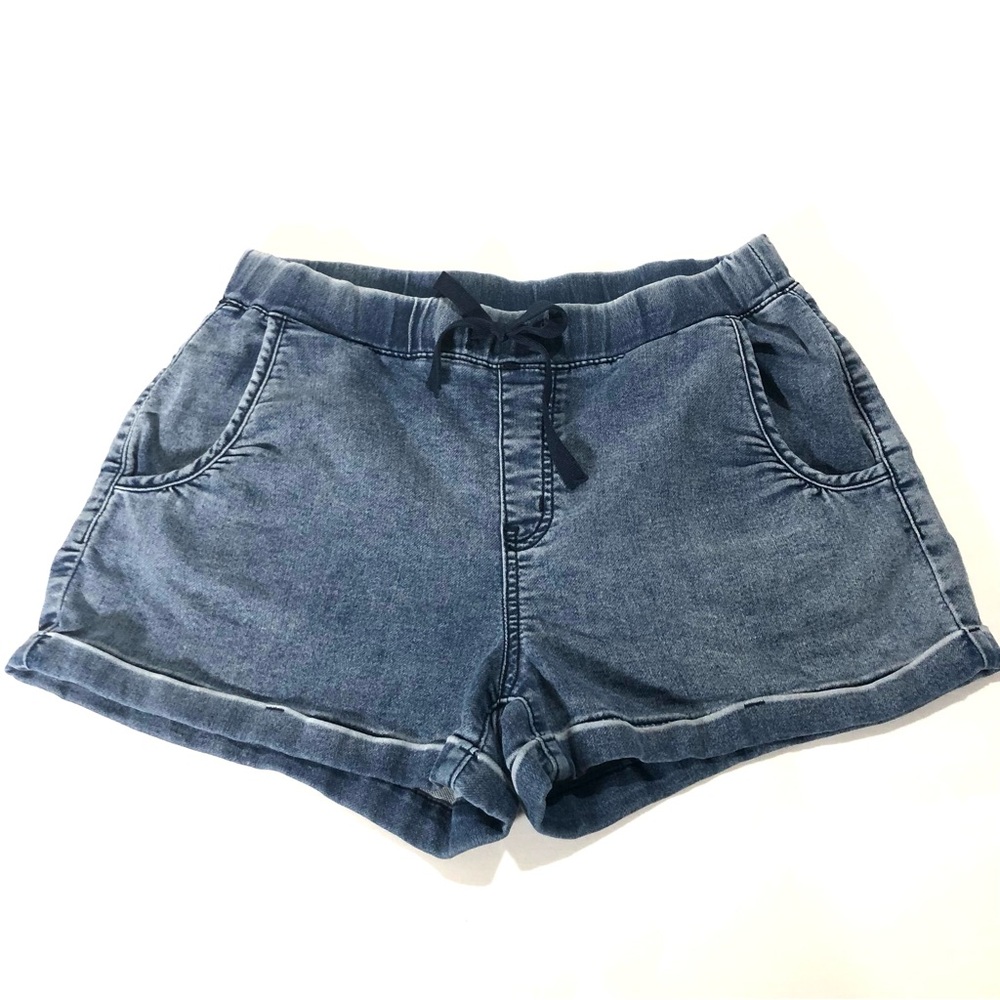 YMI Women’s Cuffed Jean Shorts Size Medium